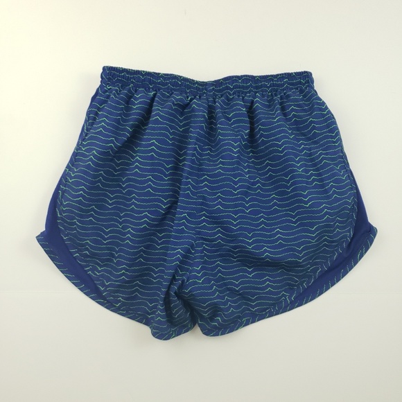 💲Nike womens small blue printed stretch shorts - Picture 2 of 8